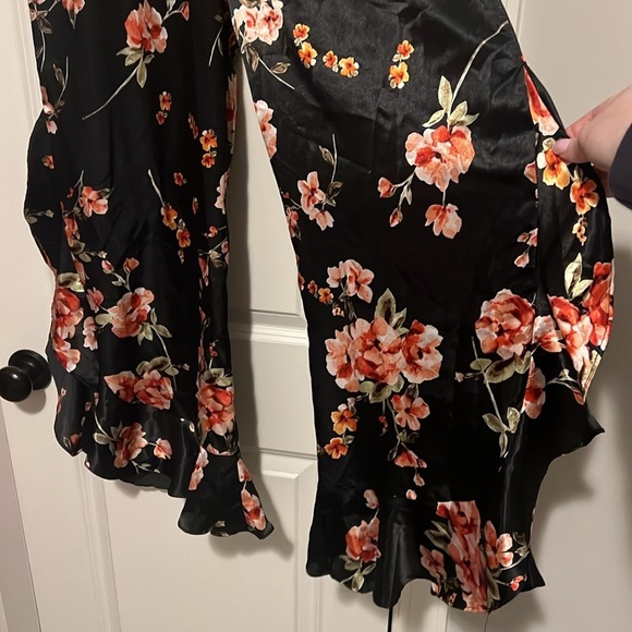 Roman’s size 16 Floral Ruffle Pants Pajamas beach cover up style, slits on sides - Picture 3 of 8